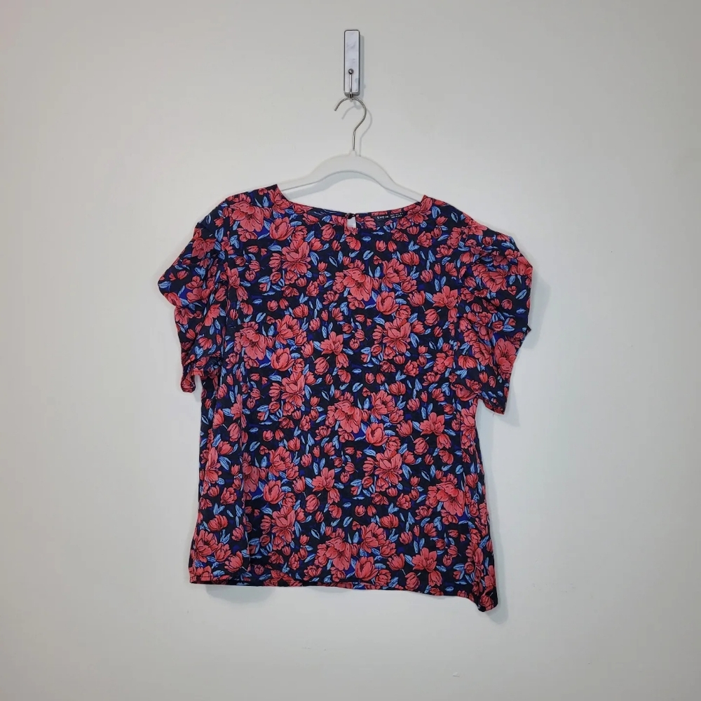 #25 💙 Shein size XL Valentines floral print red tee shirt